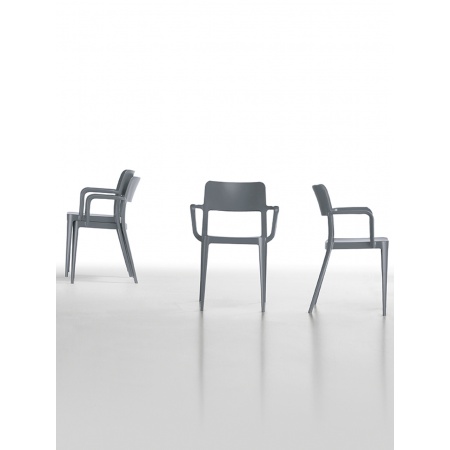 Chair with armrests for indoor/outdoor use - Nenè