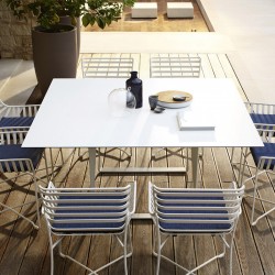 Hamptons graphic square table in metal