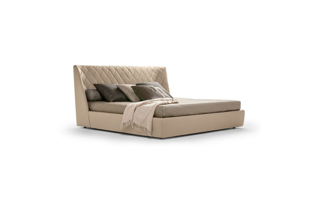 Grace bed in fabric or leather