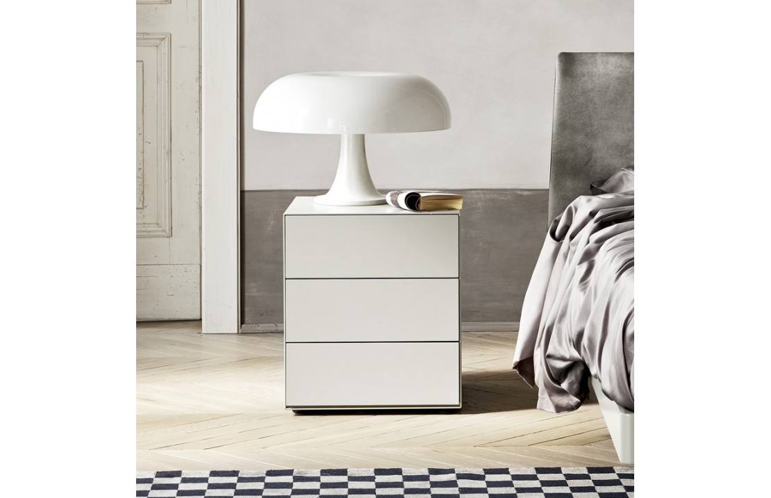 Bedside table with 3 drawers - Ecletto