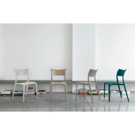 Stackable polypropylene chair -Cordoba