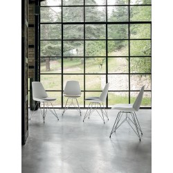 Design chair with metal spider base - Valencia