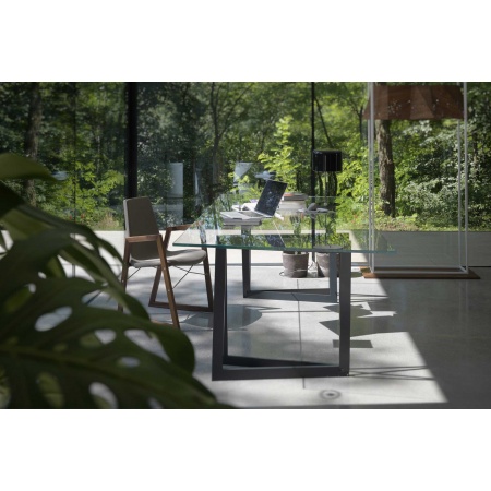 Writing desk / meeting table Quadror in glass