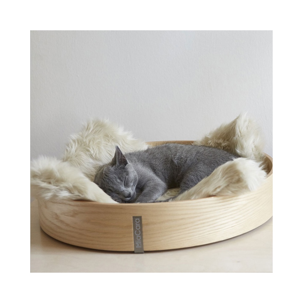 Anello cat bed in wood