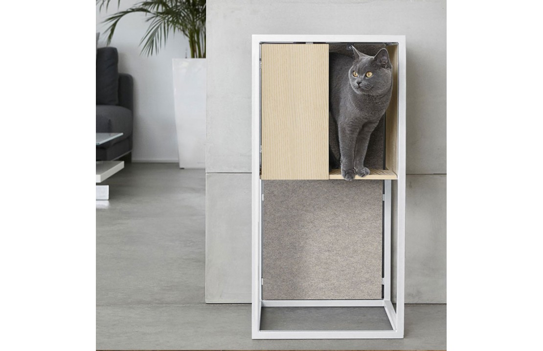Albergo scratching post for cat in wood and metal