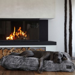 Felpa cushion dog bed in faux fur
