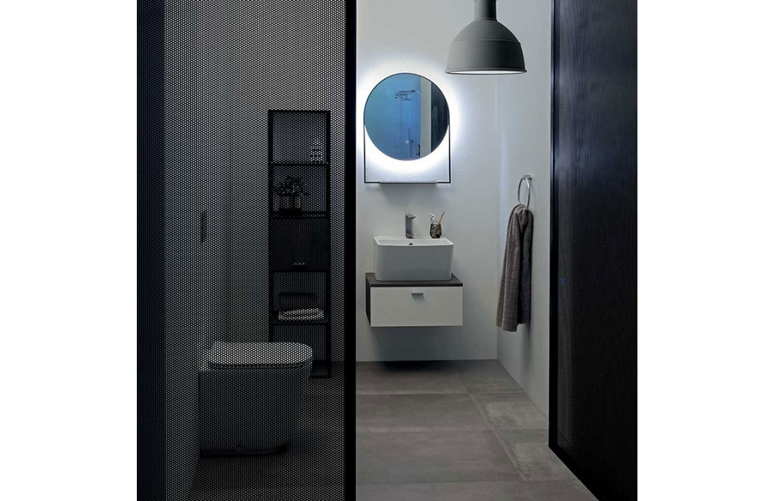 Bathroom composition with wall-mounted cabinet and column -