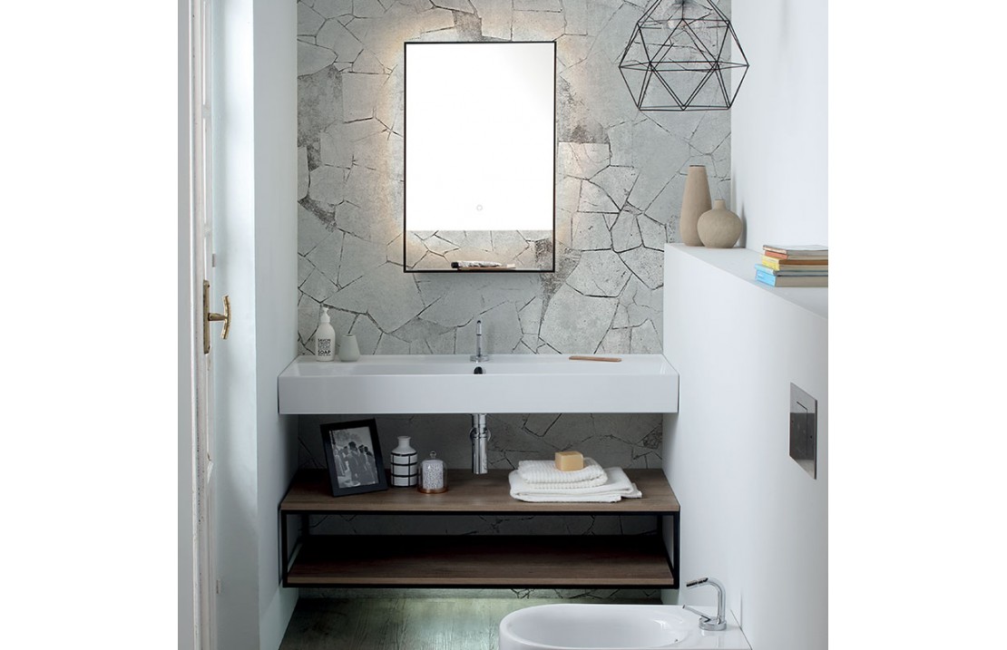 Bathroom composition with wall-mounted cabinet and sink -