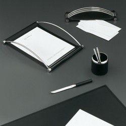 Master  letter-tray