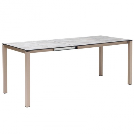Extendable Outdoor Table - Lunch