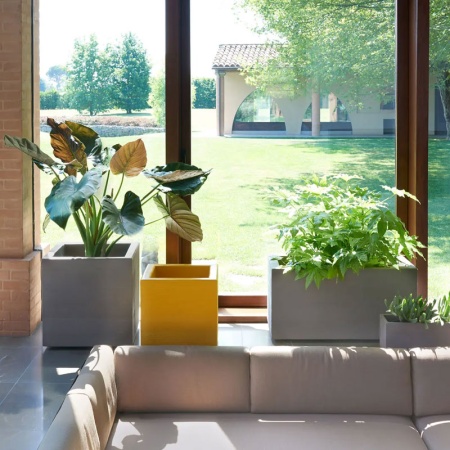 Outdoor Design Vase - Quadra